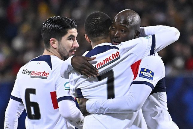 Revel 0-9 PSG Revel 0-9 PSG