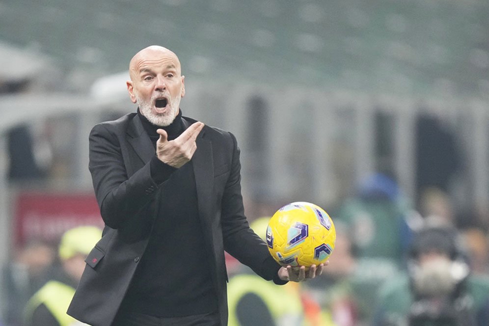 Sempat Dibuat Repot Taktik Napoli, Stefano Pioli Terkesan dengan Performa AC Milan 