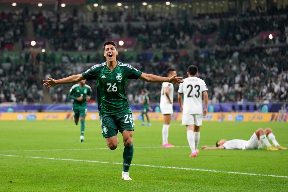 Hasil Piala Asia 2023: Kalahkan 9 Pemain Kirgistan 2-0, Arab Saudi Lolos ke 16 Besar Hasil Piala Asia 2023: Kalahkan 9 Pemain Kirgistan 2-0, Arab Saudi Lolos ke 16 Besar
