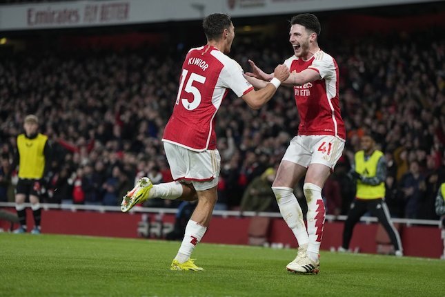 Incar Bek Cadangan Arsenal Incar Bek Cadangan Arsenal