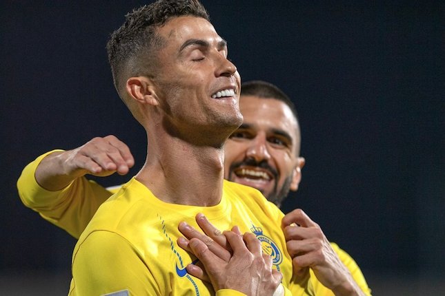 Cole Dipaksa Split Oleh Ronaldo