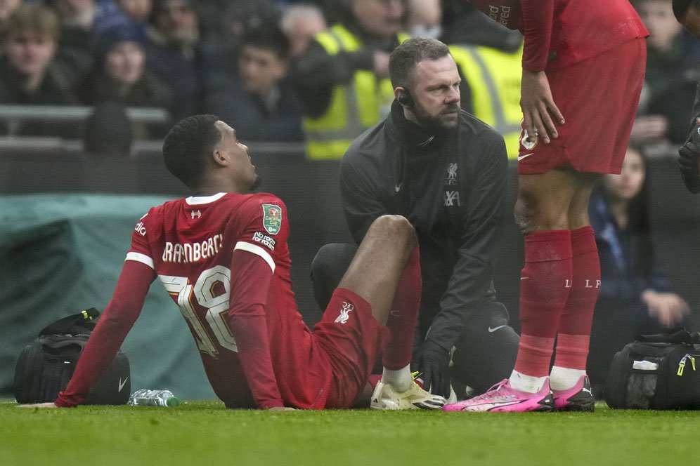 Ditarik Keluar Lawan Chelsea, Begini Kondisi Terkini Ryan Gravenberch