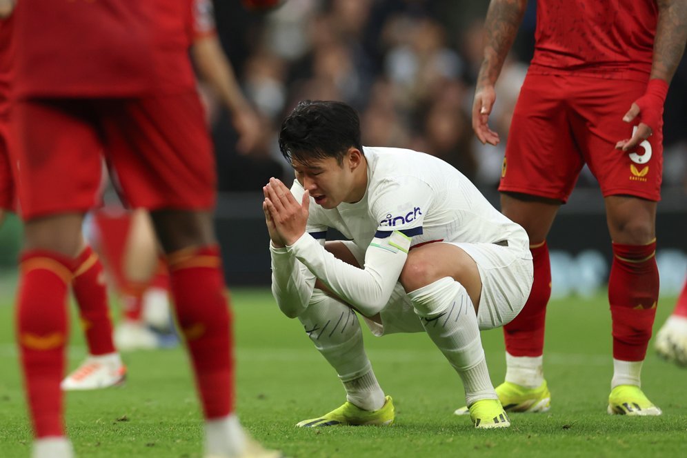 Hasil Liga Inggris: Tottenham Dipermalukan Wolves 1-2, Son Heung-min Menyerah dari Hwang Hee-chan Hasil Liga Inggris: Tottenham Dipermalukan Wolves 1-2, Son Heung-min Menyerah dari Hwang Hee-chan