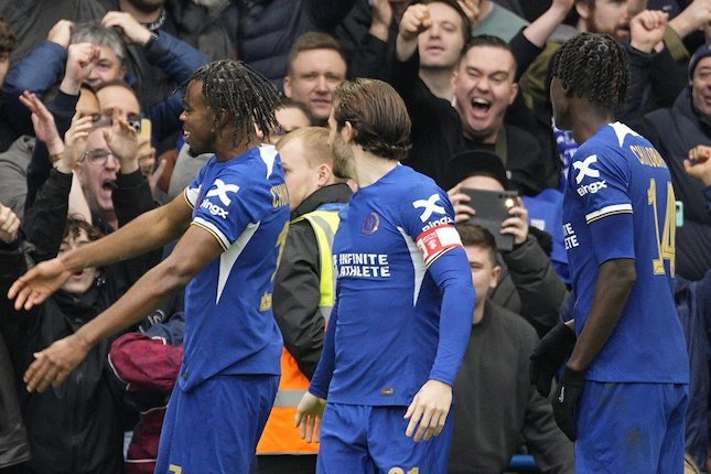 Chelsea Terdepan