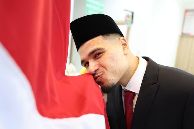 Dirayu Ragnar Oratmangoen