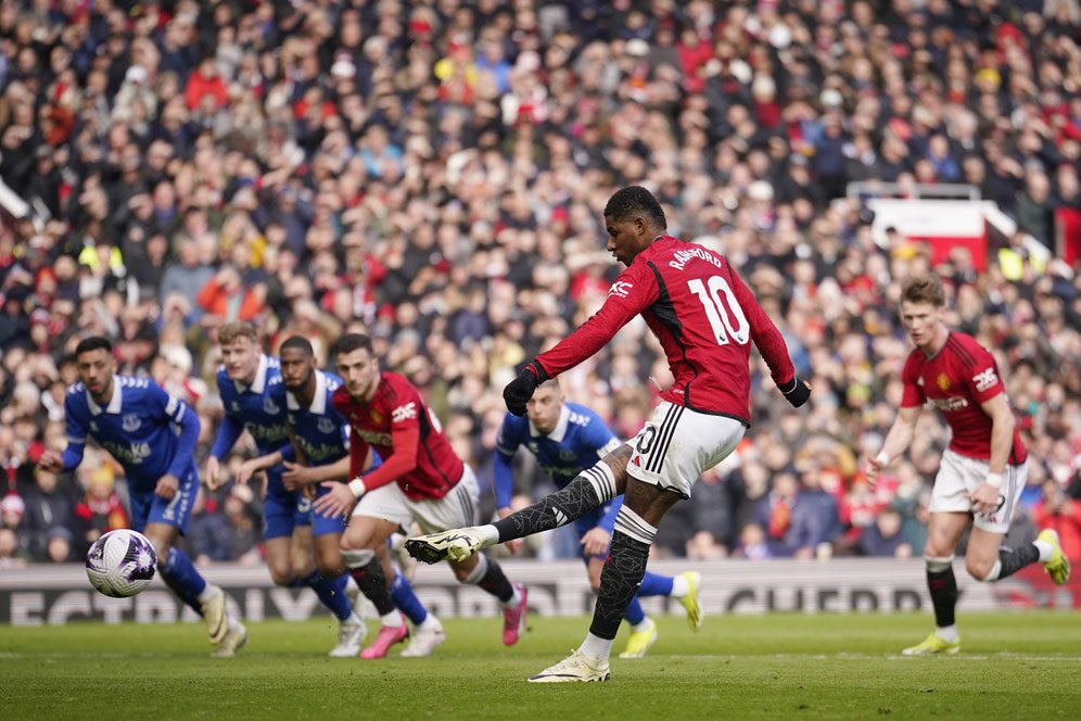 Manchester United, 2 Penalti, 2 Algojo