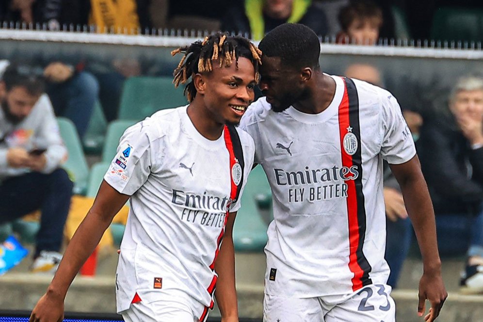 AC Milan Gulung Verona, Grande Chukwu! AC Milan Gulung Verona, Grande Chukwu!