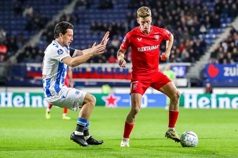 Thom Haye Cetak Gol, Heerenveen Tahan Imbang FC Twente 3-3 Thom Haye Cetak Gol, Heerenveen Tahan Imbang FC Twente 3-3