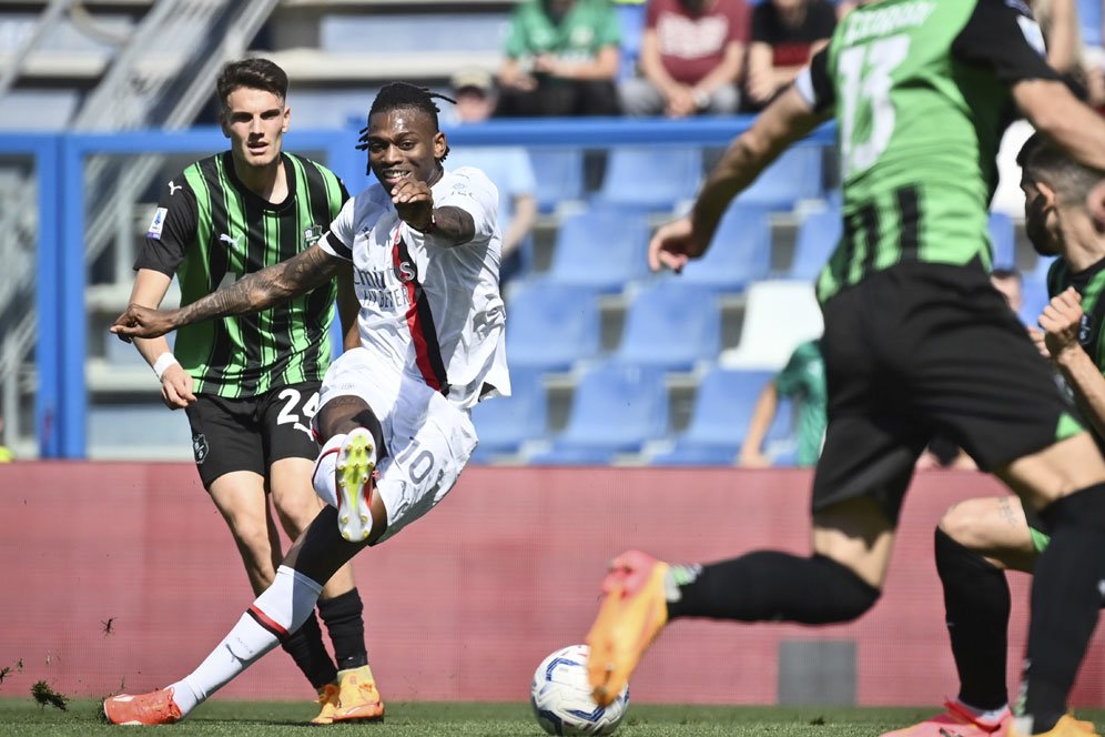 Hasil Sassuolo vs AC Milan: Skor 3-3 Hasil Sassuolo vs AC Milan: Skor 3-3