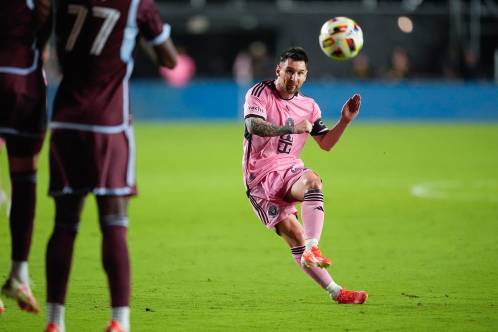Hasil MLS: Lionel Messi Comeback dan Cetak Gol, Sayang Inter Miami Cuma Imbang 2-2 Lawan Colorado Rapids Hasil MLS: Lionel Messi Comeback dan Cetak Gol, Sayang Inter Miami Cuma Imbang 2-2 Lawan Colorado Rapids