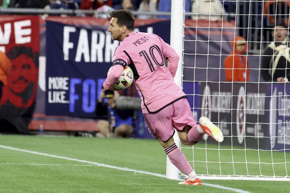 Viral Video Anak Leo Messi Main American Football, Awas Salah Olahraga Nak!