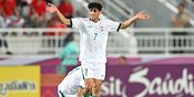 Momen Hangat Ketika Gelandang Irak Ali Jasim Hibur Thom Haye Usai Timnas Indonesia Gagal ke Piala Dunia 2026