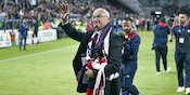 Pensiun 'Setengah Hati' Claudio Ranieri Pensiun 'Setengah Hati' Claudio Ranieri