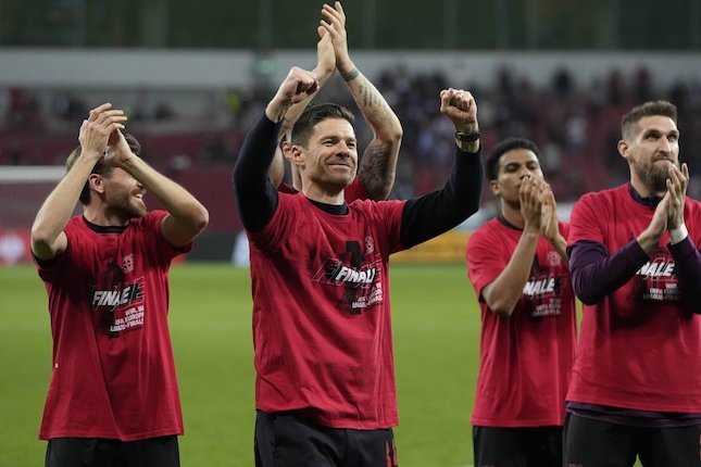 Xabi Alonso: Maestro Lini Tengah yang Bersinar di Dua Klub Xabi Alonso: Maestro Lini Tengah yang Bersinar di Dua Klub