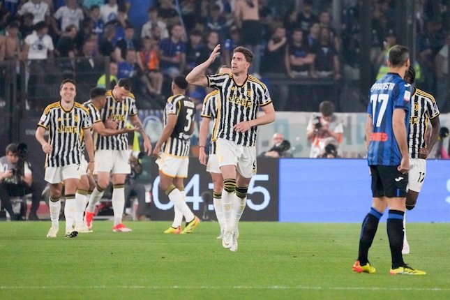 Trofi ke-15 Juventus Trofi ke-15 Juventus