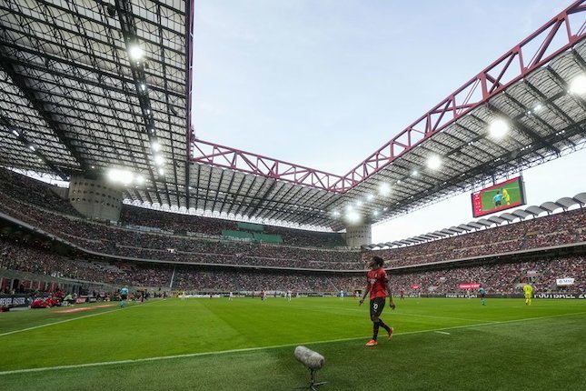 Pesaing Milan Pesaing Milan