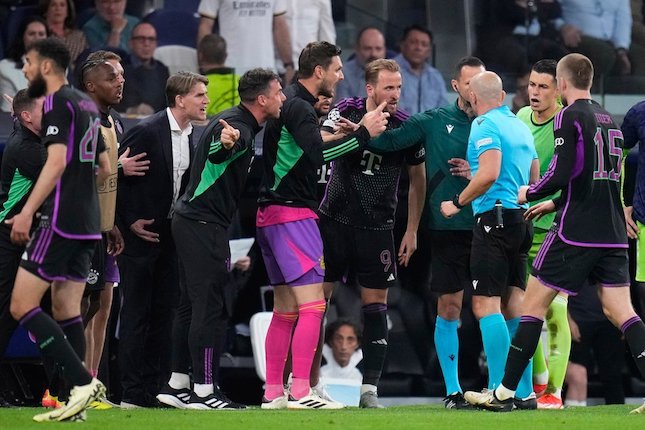 Wasit Memalukan Wasit Memalukan