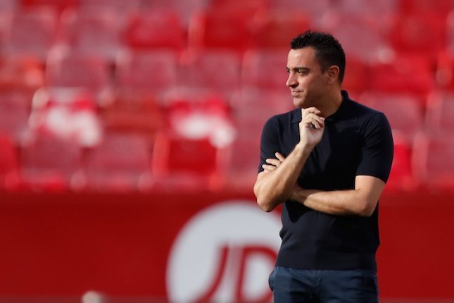 Perbedaan Gaya Kepelatihan: Flick vs Xavi Perbedaan Gaya Kepelatihan: Flick vs Xavi