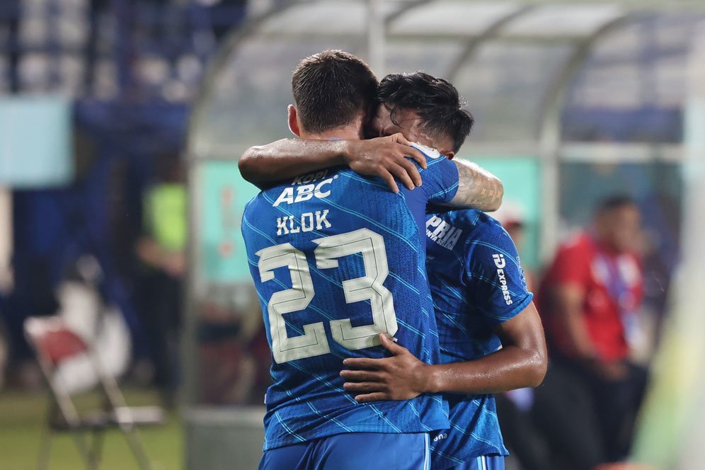 RESMI: Persib Bandung Lepas 2 Pemain Lokal RESMI: Persib Bandung Lepas 2 Pemain Lokal