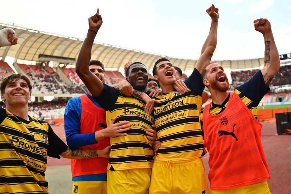 Selamat, Parma Promosi ke Serie A Lagi! Selamat, Parma Promosi ke Serie A Lagi!