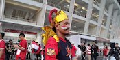 Unik! Suporter Ini Pakai Kostum Gatot Kaca Dukung Timnas Indonesia Vs Filipina di SUGBK Unik! Suporter Ini Pakai Kostum Gatot Kaca Dukung Timnas Indonesia Vs Filipina di SUGBK