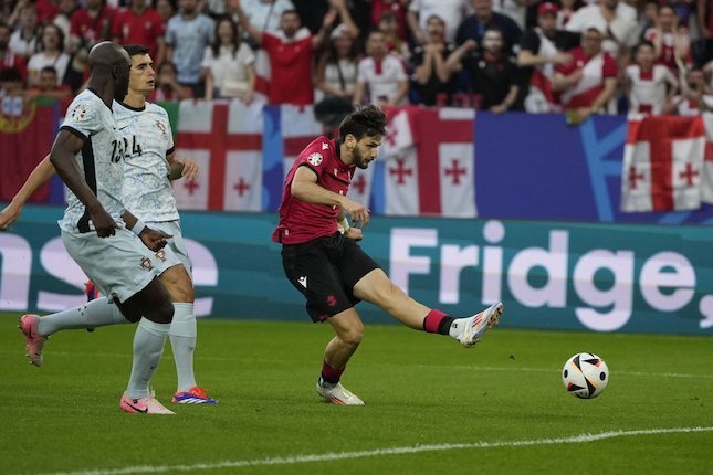Gol Kilat Kvaratskhelia, Fondasi Kemenangan Georgia Gol Kilat Kvaratskhelia, Fondasi Kemenangan Georgia