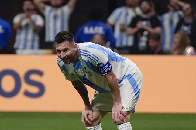 Lionel Messi Tidak Bugar? Lionel Messi Tidak Bugar?