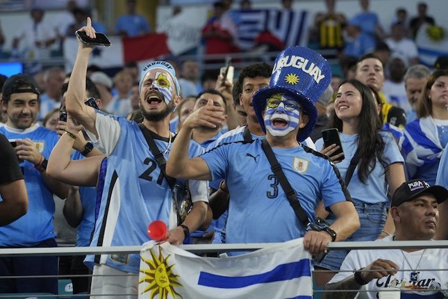 3. Jules Rimet Diselamatkan dari Amukan Fans