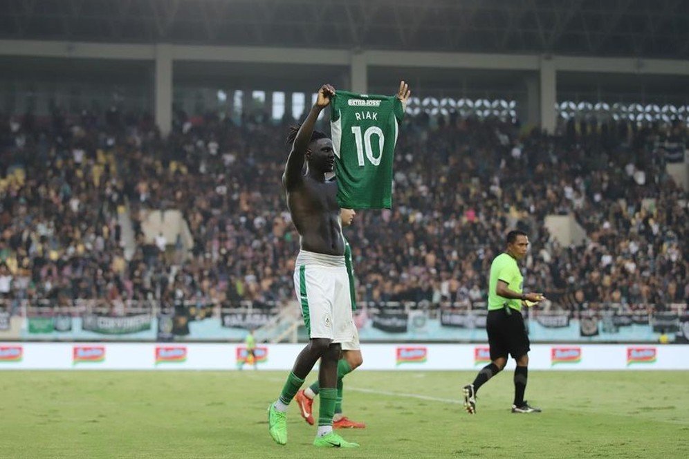 Transfer Ajaib Ajak Riak: Dari PSS Sleman ke Sheriff Tiraspol yang Pernah Kalahkan Real Madrid di Liga Champions Transfer Ajaib Ajak Riak: Dari PSS Sleman ke Sheriff Tiraspol yang Pernah Kalahkan Real Madrid di Liga Champions