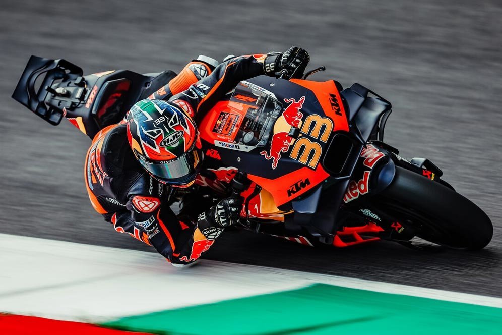 Hasil Sesi Pemanasan MotoGP Inggris 2024: Brad Binder dan Fabio di Giannantonio Terdepan Hasil Sesi Pemanasan MotoGP Inggris 2024: Brad Binder dan Fabio di Giannantonio Terdepan