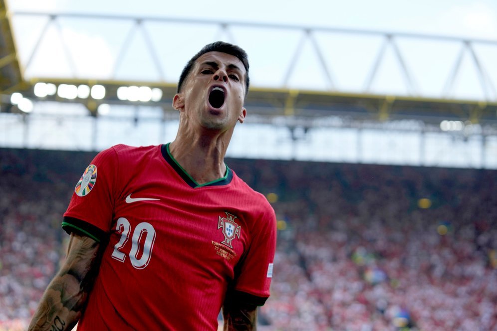 Resmi, Joao Cancelo Gabung Al Hilal Resmi, Joao Cancelo Gabung Al Hilal