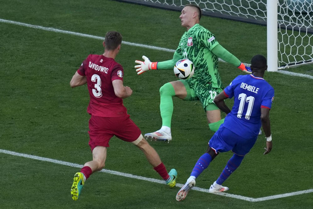 Man of the Match Prancis vs Polandia: Lukasz Skorupski