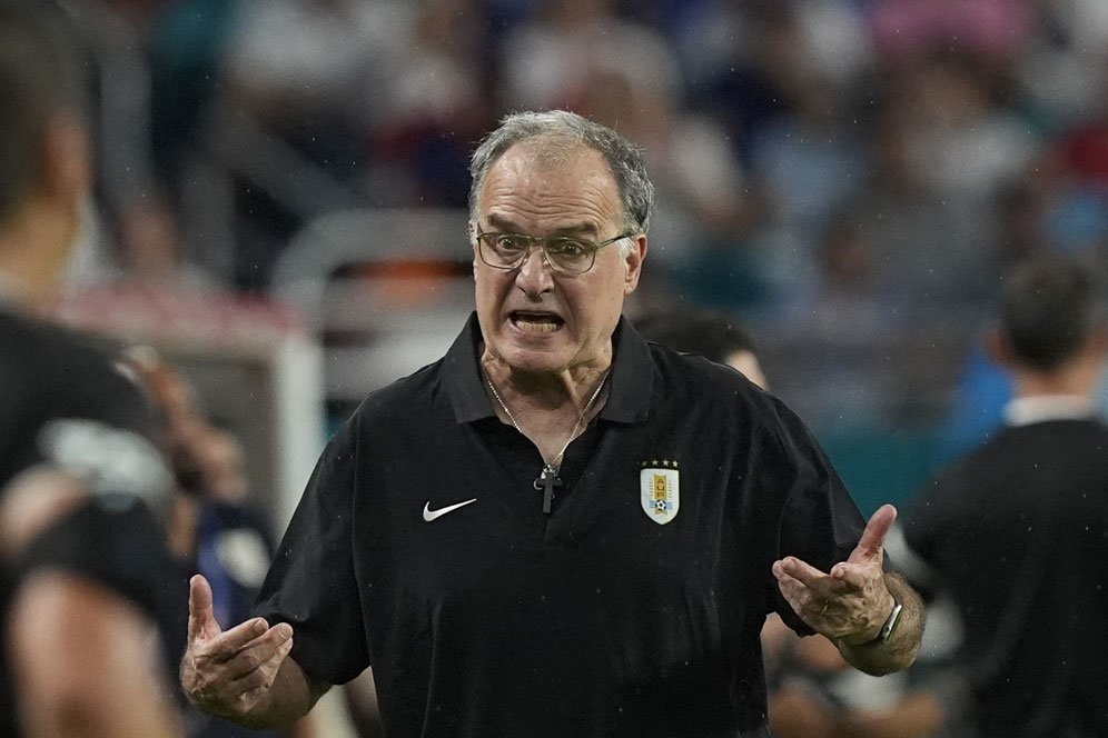 Marcelo Bielsa Ungkap 'Borok' Copa America 2024: Lapangan Jelek, Keamanan Buruk, dan Scaloni Dibungkam! Marcelo Bielsa Ungkap 'Borok' Copa America 2024: Lapangan Jelek, Keamanan Buruk, dan Scaloni Dibungkam!