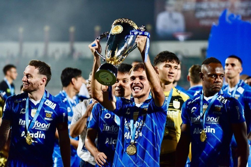 Daftar Lengkap Juara Liga Indonesia dari 1994 hingga 2025 Daftar Lengkap Juara Liga Indonesia dari 1994 hingga 2025