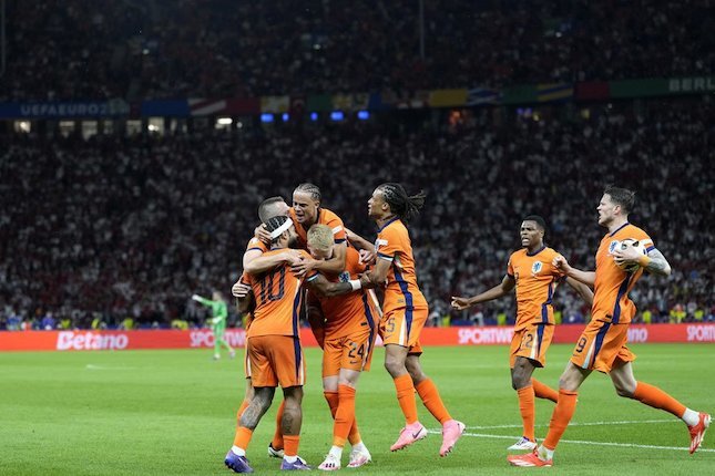 Statistik dan Prediksi Skor Belanda vs Inggris Statistik dan Prediksi Skor Belanda vs Inggris