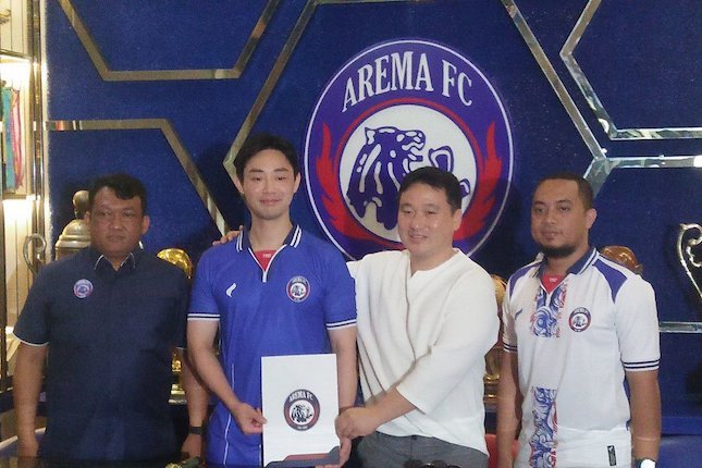 Choi Bo-kyeung - Rp3,48 miliar Choi Bo-kyeung - Rp3,48 miliar