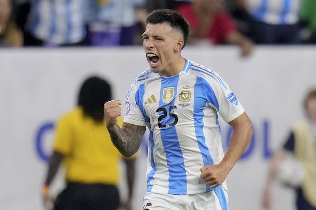 4. Lisandro Martinez