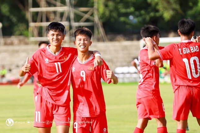 Vietnam Optimis Lolos