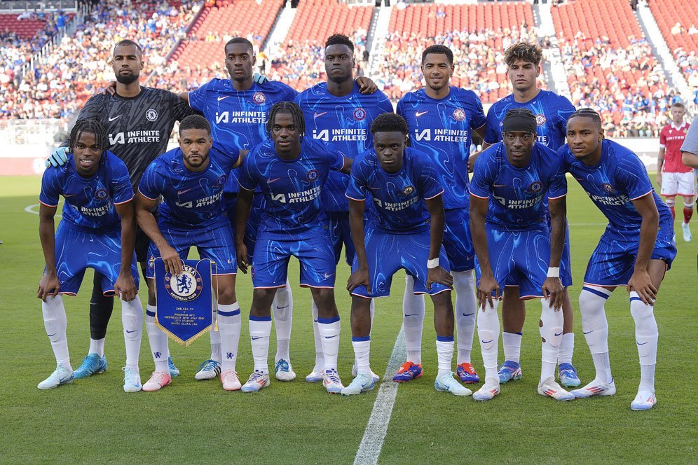 Skuad Chelsea Penuh: Jangankan Posisi Bermain, Tempat Ganti Baju Aja Gak Ada!