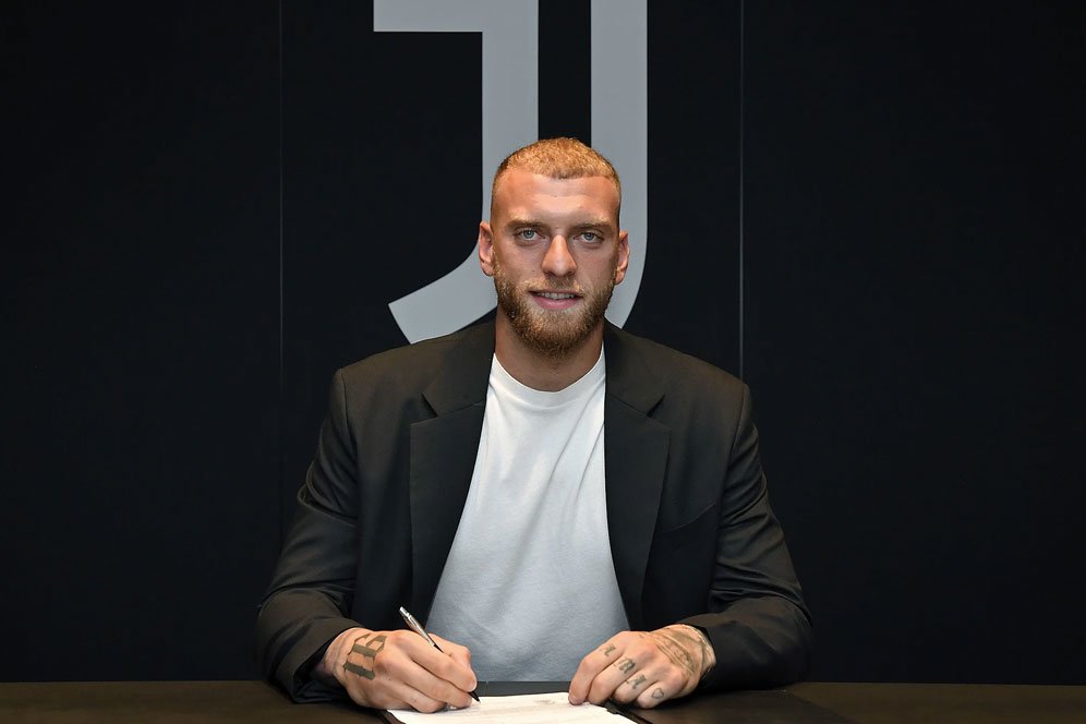 Update Transfer Juventus Hari Ini: 7 Pemain Resmi Dilepas, Diam-diam Sudah Dapat 4 Pemain Baru! Update Transfer Juventus Hari Ini: 7 Pemain Resmi Dilepas, Diam-diam Sudah Dapat 4 Pemain Baru!