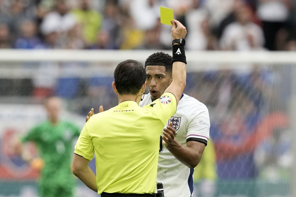 Kantongi 2 Kartu Kuning, Apakah Jude Bellingham Bisa Bermain di Final Euro 2024? Kantongi 2 Kartu Kuning, Apakah Jude Bellingham Bisa Bermain di Final Euro 2024?