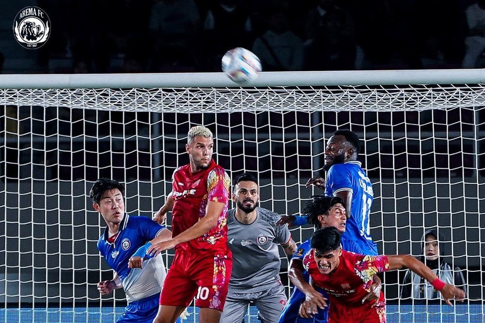 Perubahan Strategi, Kunci Kemenangan Arema FC dari Persis Solo Perubahan Strategi, Kunci Kemenangan Arema FC dari Persis Solo