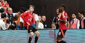 Fans MU Usai Timnya Kalah dari Man City di Community Shield: Cuma Piala Ciki, Ikhlasin Saja, tapi Nyesek Sih Fans MU Usai Timnya Kalah dari Man City di Community Shield: Cuma Piala Ciki, Ikhlasin Saja, tapi Nyesek Sih