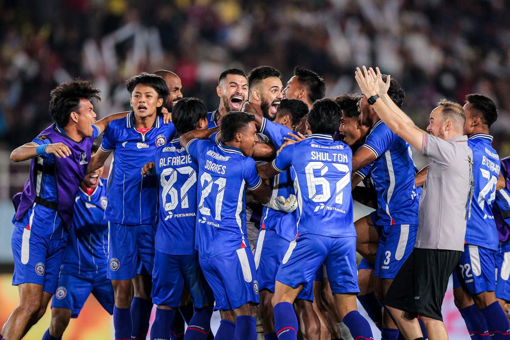 Rayakan Sukses Arema FC Juarai Piala Presiden 2024, Aremania Diminta Tak Lupakan Tuntutan Usut Tuntas Tragedi Kanjuruhan Rayakan Sukses Arema FC Juarai Piala Presiden 2024, Aremania Diminta Tak Lupakan Tuntutan Usut Tuntas Tragedi Kanjuruhan