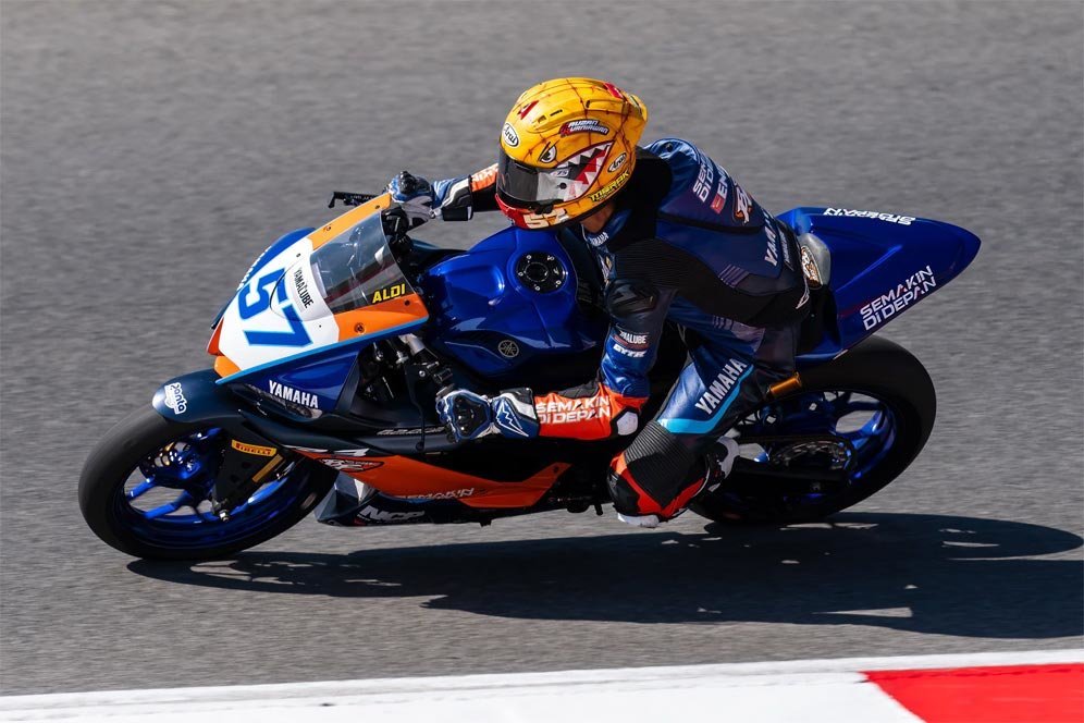 Hasil Race 1 WorldSSP300 Prancis 2024: Indonesia Pride! Aldi Satya Mahendra dan Galang Hendra Pratama Podium Bareng!