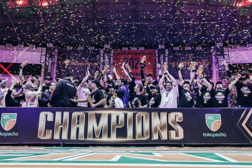 Pelita Jaya Kembali Juarai IBL Indonesia Usai 7 Tahun: Sejarah, Harapan Baru, Mimpi Jadi Kenyataan Pelita Jaya Kembali Juarai IBL Indonesia Usai 7 Tahun: Sejarah, Harapan Baru, Mimpi Jadi Kenyataan