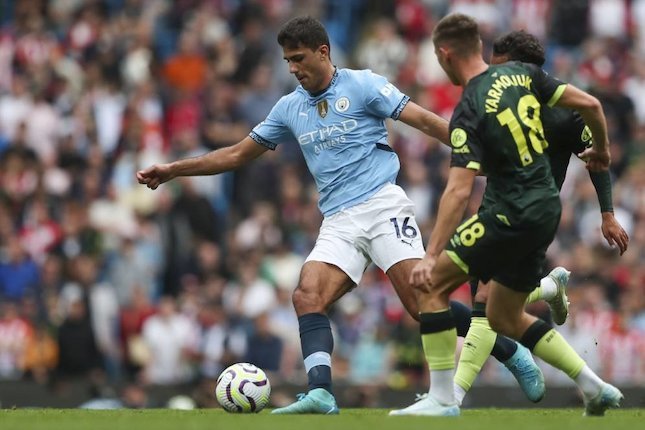 Rodri: Sosok Ideal Pengganti Kroos? Rodri: Sosok Ideal Pengganti Kroos?