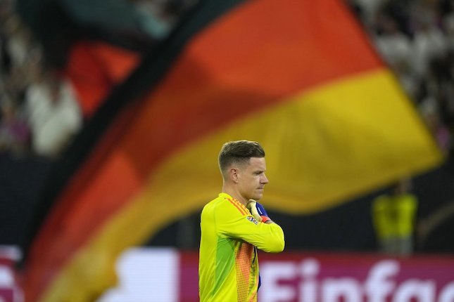 Barca Siapkan Joan Garcia, Perpanjang Szczesny Barca Siapkan Joan Garcia, Perpanjang Szczesny