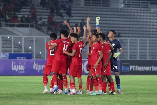 Susunan Pemain Kedua Tim Susunan Pemain Kedua Tim