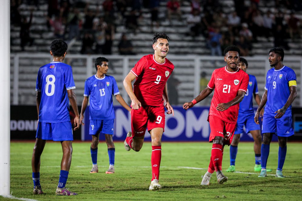 Momen-momen Menarik Indonesia U-20 vs Maladewa: Double Save Ikram, Gol Enak Jens Raven